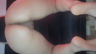 என் அம்மா எனக்கு கிறிஸ்மஸ் பரிசாக அவளது புண்டையை கொடுக்கிறார்